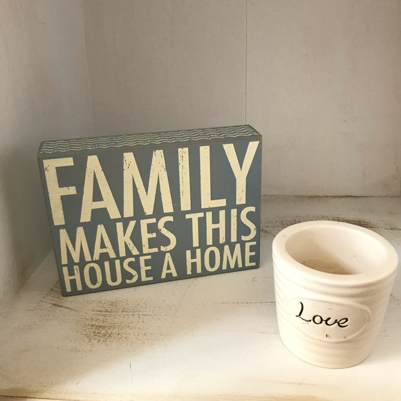 Sign - Picture 4 of 4